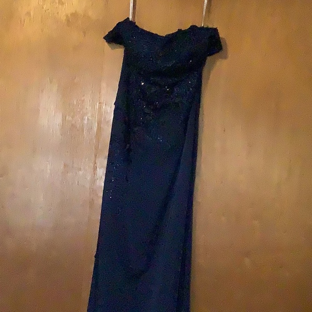 ⭐️Cameron Blake Style CB102 Off the Shoulder Gown in Blue Willow⭐️